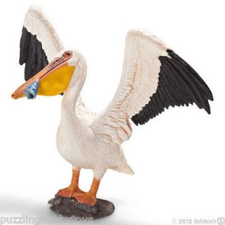 SCHLEICH Pelican with fish (14673) NEW 2012 Collectible Figurine