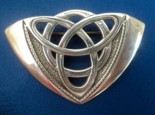 Attractive Scottish Silver Orkney Celtic Knot Brooch   Ola Gorie 
