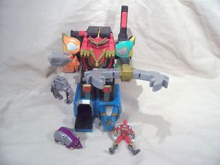 Power Rangers Wild Force Isis Command MegaZord with Red Ranger Figure