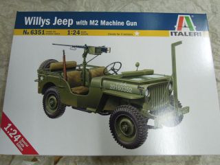 Italeri 1/24 Willys Jeep with M2 Machine Gun Model Tank Car Kit #6351