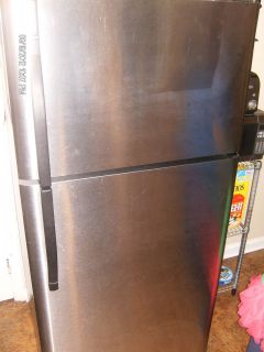 Kenmore Refrigerator & gas stove used and in very nice condition
