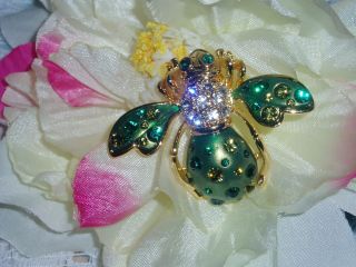joan rivers bee brooch in Fashion Jewelry