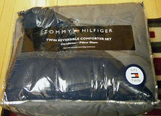TOMMY HILFIGER REVERSIBLE COMFORTER & SHAM SET GREY & NAVY BLUE TWIN 