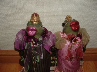 Katherines Collections   Kissing Frogs King & Queen by Wayne Kleski 
