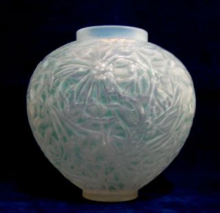 lalique green gui vase  1899 99