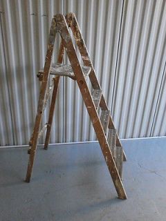 VINTAGE WOODEN STEP LADDERS   3 FOOT   SHABBY CHIC   WILL POST