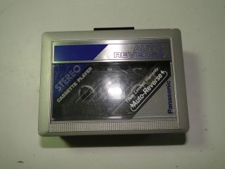 Vintage Panasonic RQ J7 Stereo Cassette Player wiht Belt Clip