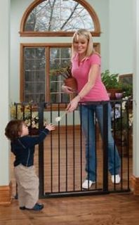   Extra Tall & Wide Auto Close Gateway   Black Metal Baby Gate W/ Hold