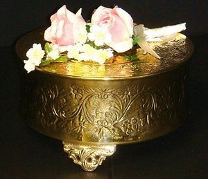 GLITTERING GOLD WEDDING CAKE STAND 12 ROUND PICTURES CANT SHOW TRUE 