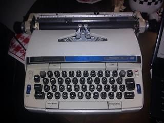 Smith Corona Vintage Typewriter Two Eighty XL Electronic ***RARE***