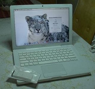 GHz Apple MacBook Model A1181 13 Screen White Core 2 Duo