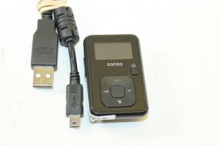100 % functional sandisk sansa clip+ 4gb black  player