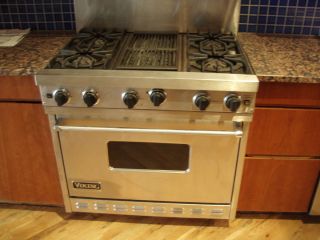 Viking 36 Pro Style Stainless Steel Gas Range with 4 Burners 12 Char 