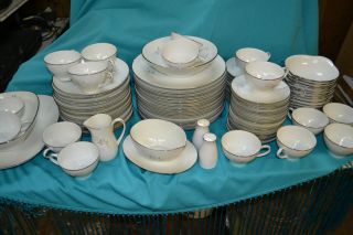 NORITAKE ALTADENA CHINA SET OF 92 PIECES IN ALL