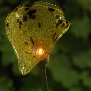 Allsop Solar Powered Calla Lily Flower Garden Outdoor Lighting LED Art 