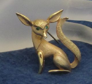 This is a Very Cute Little Brooch Pin. Its a Goldtone Fox with 