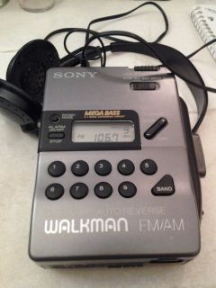 SONY Walkman AM FM WM FX43 Radio Cassette TAPE RADIO mega bass Dolby 