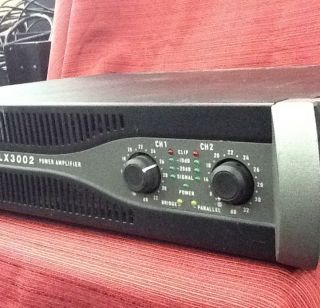 QSC PLX3002 power Amp   3000 Watts Local Pick Up Only