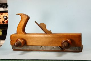 Old Wooden Plow or Molding Plane 14 Long 5 16 Kerf Nice Condition 