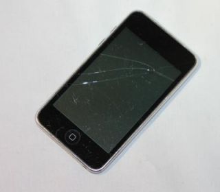 Apple iPod Touch 2nd Generation 32GB Cracked Glass Fully Working