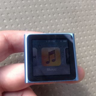 Apple iPod Nano Touch Screen 8GB MP3 Player