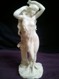6135 Aphrodite Statue Greek Mythology New in Box