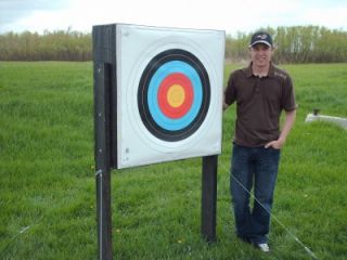 BullDog RangeDog Archery Target (w/ Outdoor Legs)