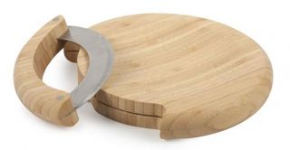  the round bamboo board for easy storage and attractive aesthetic