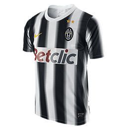  Juventus Shirts, Trikotsätze und Shorts.