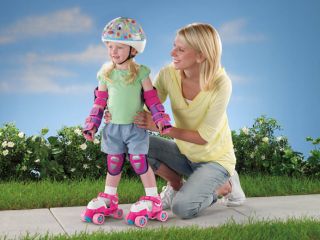 Fisher Price Grow With Me 1,2,3 Roller Skates Barbie V7621