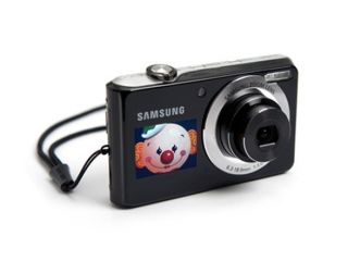 Samsung DualView 12MP Dual LCD Digital Camera with 3x Optical Zoom