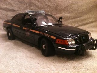 NEW YORK STATE POLICE FORD CROWN VIC WITH WORKING LIGHTS AND SIREN