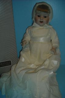 ADORABLE MUSEUM REPRODUCTION BABY DOLL AVON GALLERY ORIGINALS 1985 NEW 