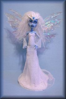 AURORA *** The Snow Queen *** a Monster High Repaint by John