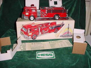    TRUCKS 1970 HESS RED FIRE TRUCK BOX 4 INSERTS BATTERY CARD TOYS 70