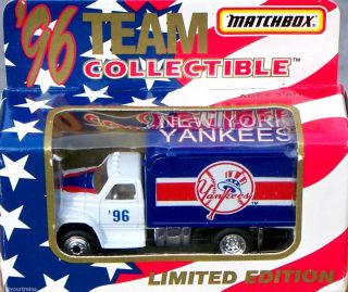 1996 Matchbox MLB Baseball New York Yankees Ford F 800 Truck