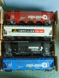 Weaver O Scale ACF Four Bay Center Flow Covered Hoppers C 8