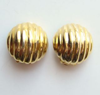 Vintage Quality Les Bernard Clip Earrings Goldtone Ribbed