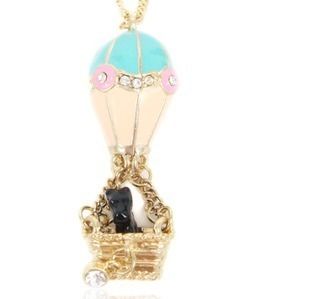 Betsey Johnson Long Section of Crystal Hot Air Balloon Necklace N102 