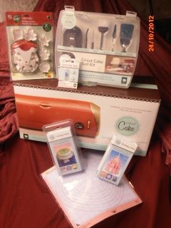 Cricut Cake Personal Machine with 2 Cartridges Birthday Cakes and 