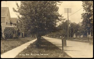  Postcard of Wiley Avenue in Bluffton Indiana. Postmarks in Bluffton 