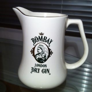 Queen Victoria Bombay London Dry Gin  Pub Advertising Jug Wade PDM 