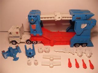 Transformers Vintage G1 Ultra Magnus Plastic Wheels 100 Complete 