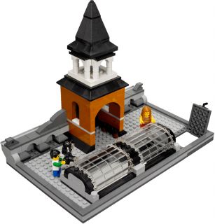 BNIB Latest Lego Creator Modular Buildings Town Hall 10224