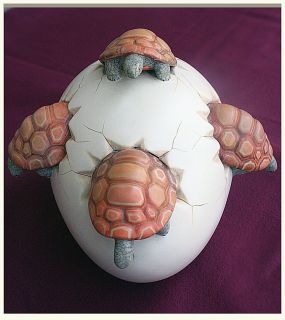 Egg with Turtles Original Ceramic by Sergio Bustamante