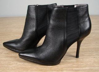159 Calvin Klein Weslynn Leather Ankle Boot Sz 7M Black 32