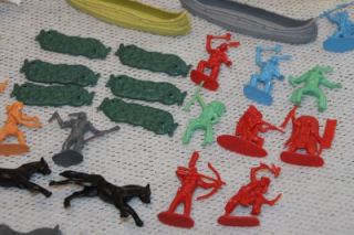 Lot of VINTAGE COWBOYS INDIANS CANOES TEEPEE HORSES WAGON Toys