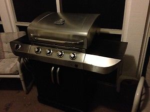 Char Broil Commercial 4 Burner BBQ Grill Low Reserve