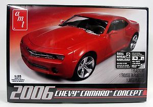 AMT 631 2006 Chevy Camaro Concept Car 1 25 Scale Model Kit