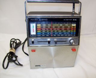 Vintage Montgomery Ward Airliner Portable Transistor Radio
